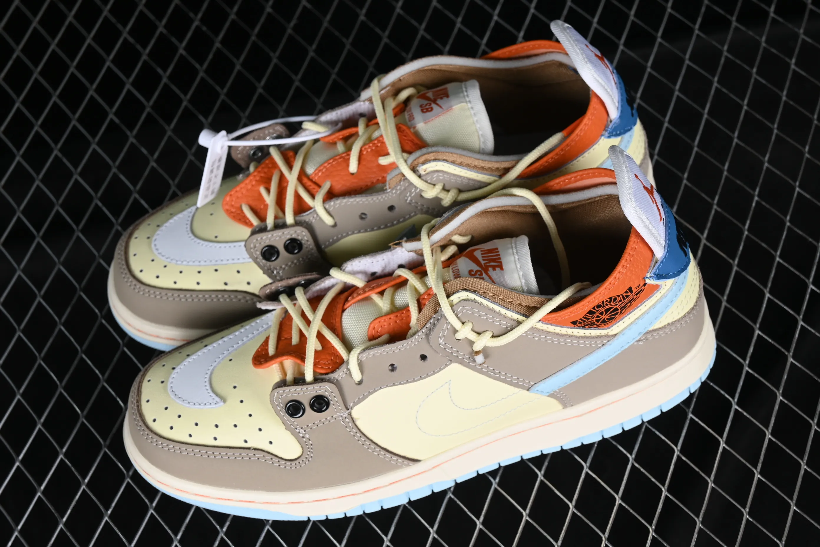 All categories Nk SB Dunk series Nk SB Dunk Low low-top sneakers Nk SB Dunk Low Nike four-in-one multi-element casual sneakers BQ6817-068